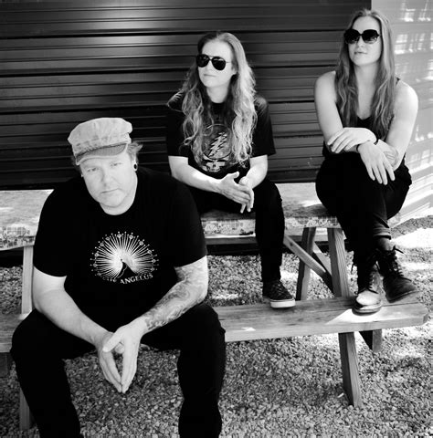 Temptress - See Review