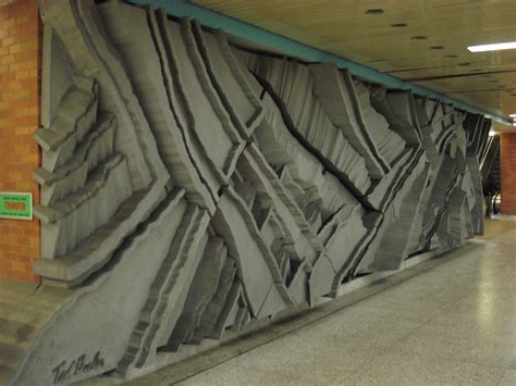 Commuters find that dufferin station has hidden art murals 5