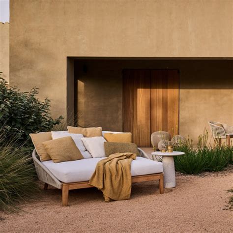 mood lounge bed  modern garden company