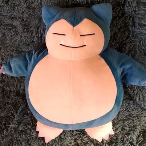 Snorlax Plushie - Official Pokemon Merch