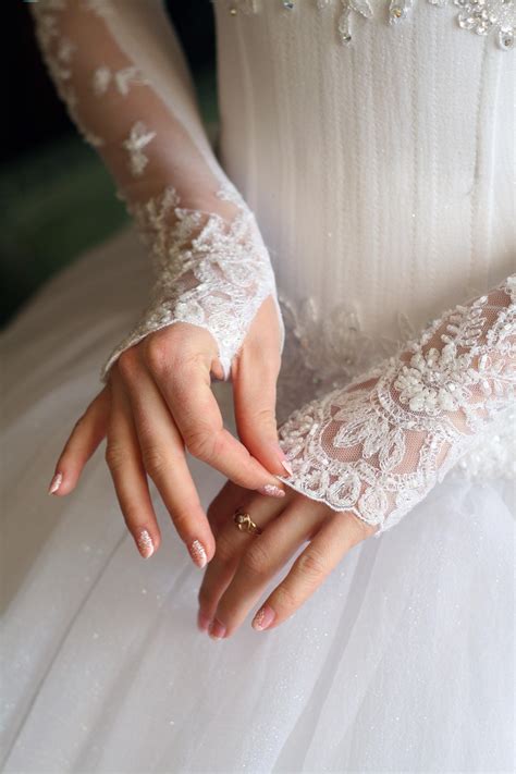 wedding dresses and gloves 5