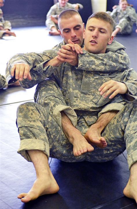 Tumblr | Homens militares, Homens de uniforme, Fotos de homens