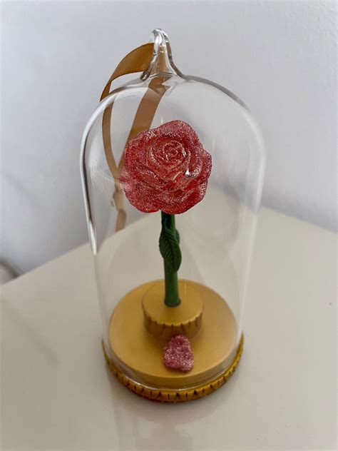 Enfeite Flor Bela e a Fera da Disney Pixar | Item de Decoração Disney
