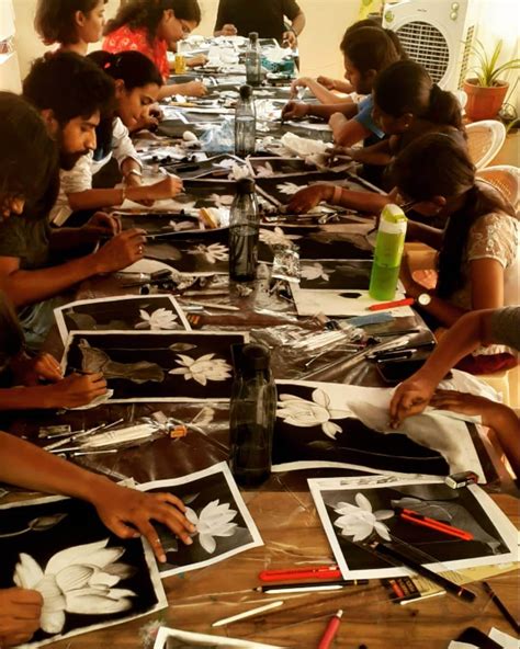 charcoal drawing art workshop  arunita stoned santa