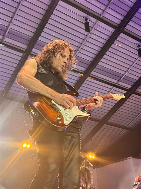 Starship featuring Mickey Thomas - Caloosa Sound Amphitheater
