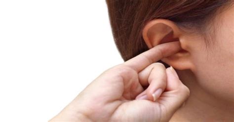 here's what it means and home remedies to treat itchy ears