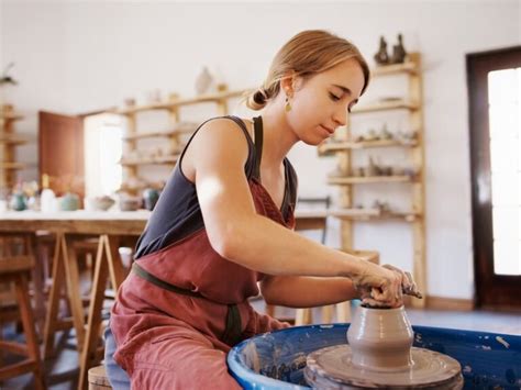 Cursos Que Valem A Pena Fazer Em 2025 - Curso De Cerâmica Online: Vale A Pena Fazer Em 2025?