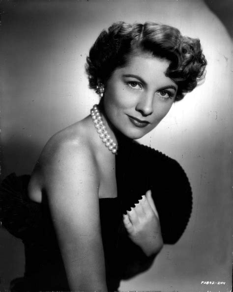 Joan Fontaine Pictures at Anna Tichenor blog