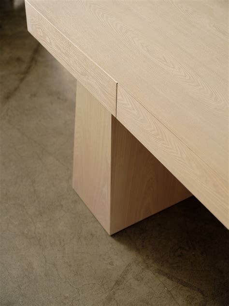monument desk fform