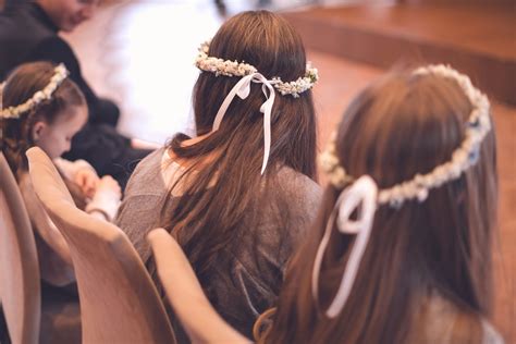 What Dresses are Best for Wedding flower girls | My Practical Wedding Guide
