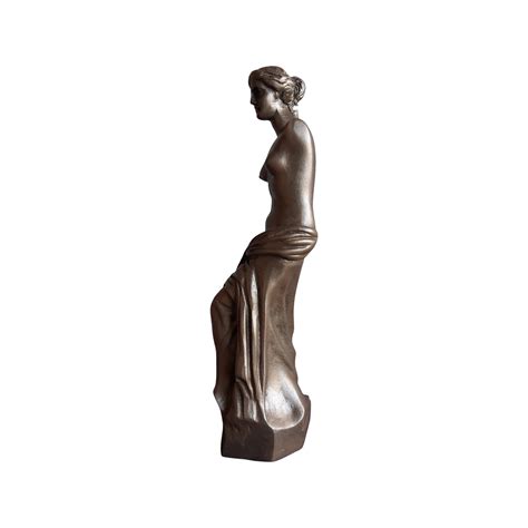 Venus De Milo Nude Statue on Luulla