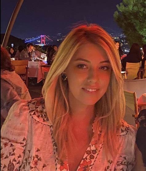 kimdir bu aydin ayaydin  te emlakbank muduru oldugu donemde