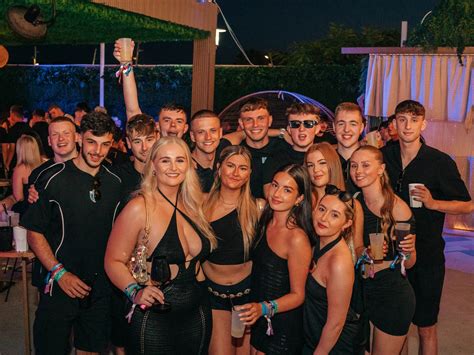 Barcelona Nightlife Tour | Party Hard Travel