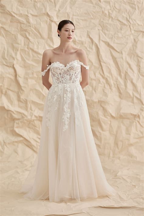 Fans are celebrating the timeless grace of barbara billingsley today 27