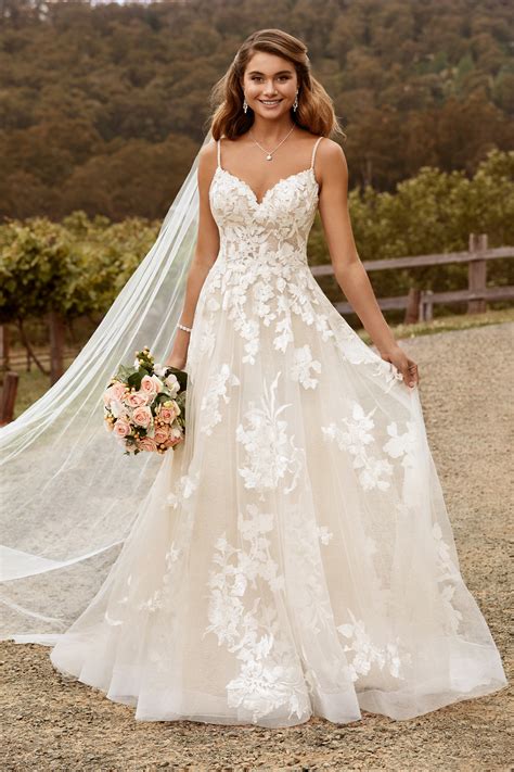 Beautiful Wedding Dresses With Straps