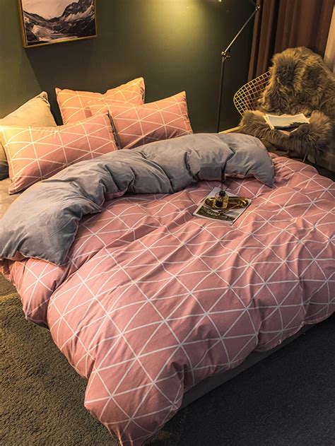 Stylish Geometric Print Sheet Set