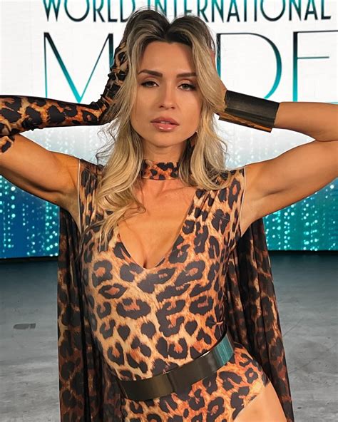ELVIRA OPPENHEIM (@elvira_oppenheim) • Instagram photos and videos
