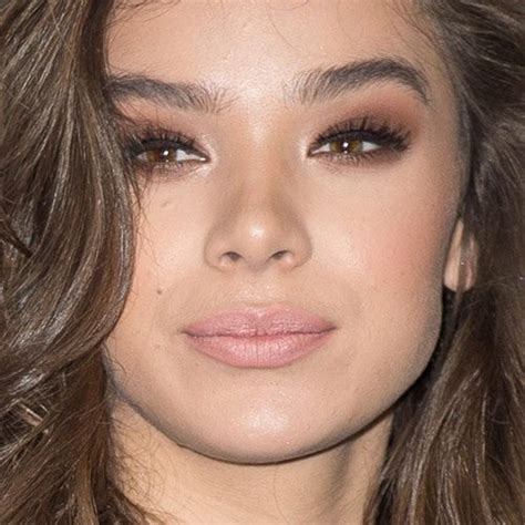 Hailee Steinfeld Makeup Capital Letters | Makeupview.co