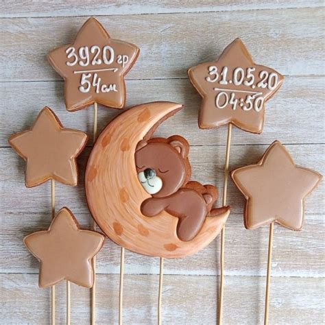 Набор пряников на годик с мишкой на Луне | Cupcake cookies, Baby shower ...