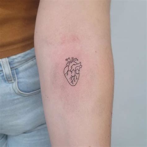 Fotos De Tatuagem Minimalista - Tatuagem minimalista: Ideias lindas e delicadas – Tá Chique