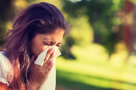 Do You Have a Summer Cold or Allergies? Let Dr. Mehta Explain