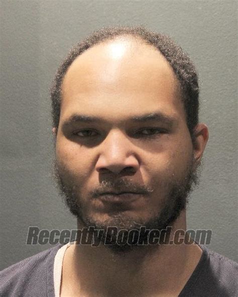 Recent Booking / Mugshot for DOMINIQUE CHAVEZ MOTEN in Arlington County ...