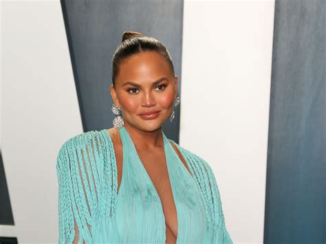 Chrissy Teigen reveals results of her eyebrow transplant surgery | The