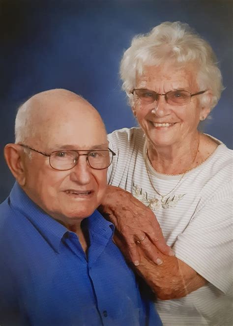 Stay Updated On Funeral Services By Checking The Latest Monroe Evening News Obituaries Monroe Mi For Local Families 5