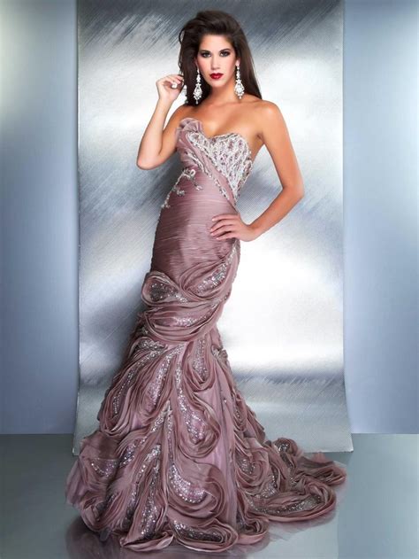 . Gowns Dresses Elegant, Designer Evening Dresses, Evening Gown Dresses ...