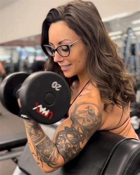 Jen Johnson (jenjohnsonfitness)