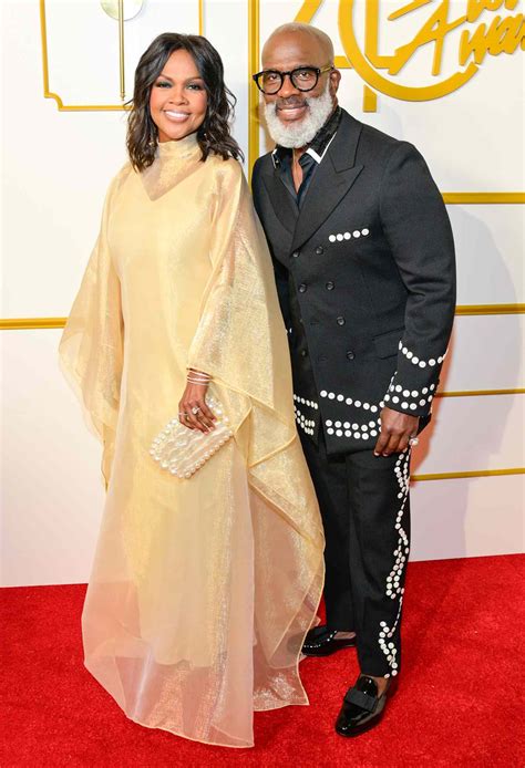 A bebe and cece williams concert had a surprise guest 5