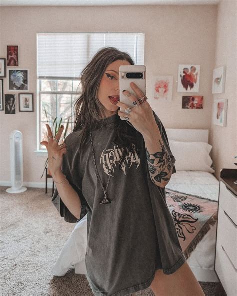 𝙗𝙚𝙚 (@sailorbeeee) • Instagram photos and videos