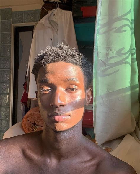 Zein🤎.💍🪐 (@kimz_enii_) • Instagram photos and videos