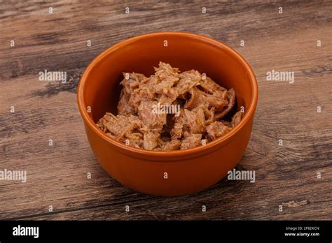 Canned tuna fish fillet for salad Stock Photo - Alamy