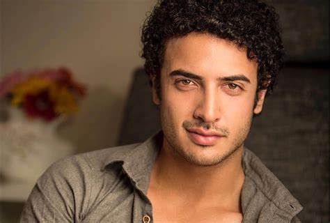 mukhbir fame zain khan durrani shares   kashmiri