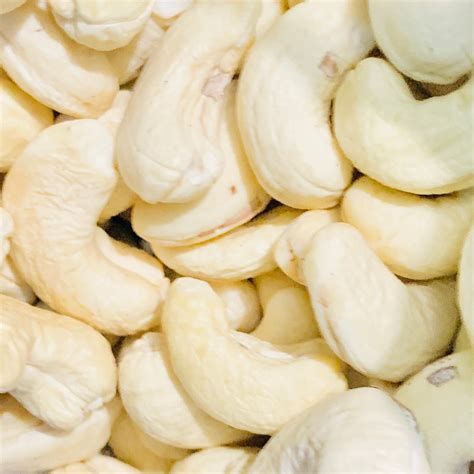 Premium Kaju-Cashew Nuts 1Kg – Vintage Farmers