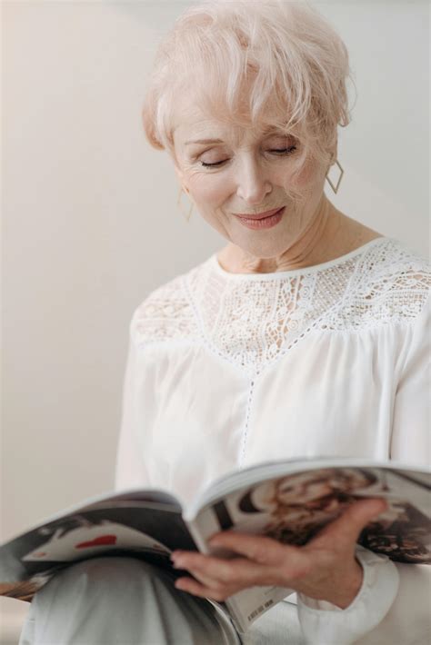 55 Year Old Woman Photos, Download The BEST Free 55 Year Old Woman