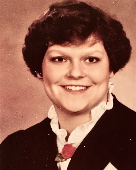 Lynne Eileen Carr Obituary 2022 - Dooley Funeral Home