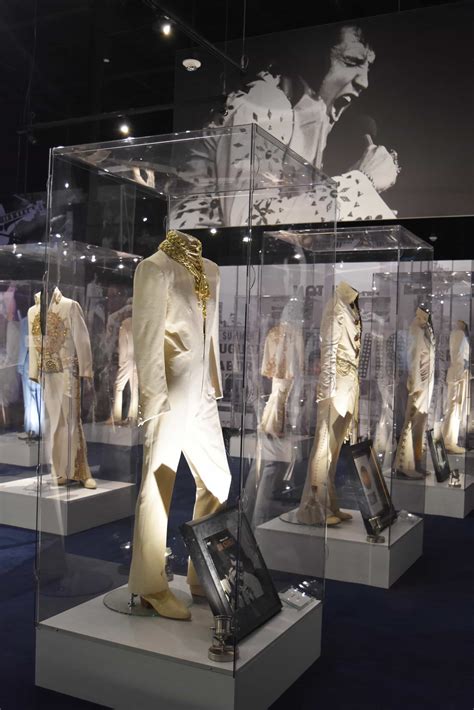 Tour of Tennessee {Memphis: The Peabody, BB King, Graceland + More