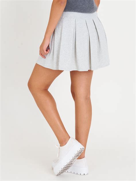 pleated mini skirt gate