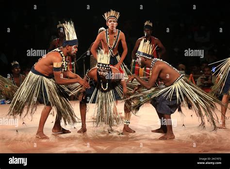 Traditional siddhi dhamal dance hi-res stock photography and images - Alamy