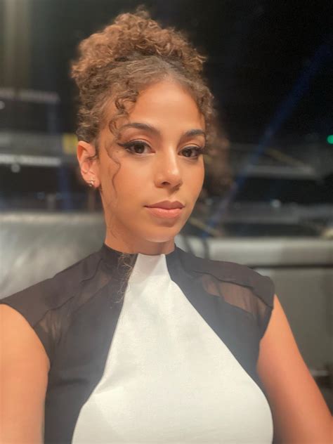 Photo posted by Samantha The Bomb (@samanthathebomb)