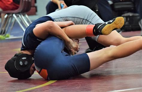 Men Wrestling Women: August 2020