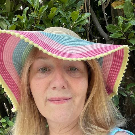 Serenity Life Doula - . Wishing and praising all the doulas: 💫HAPPY