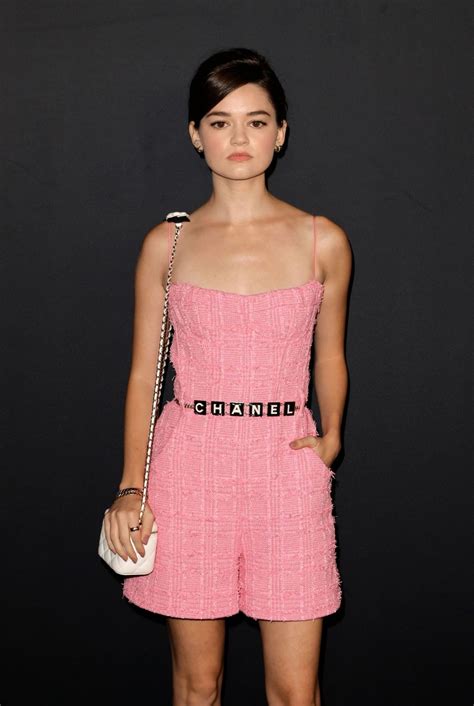 Ciara Bravo à la soirée du 90ème anniversaire de Chanel à West