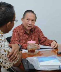 soeseno boenarso subur  terang  jatuh cinta