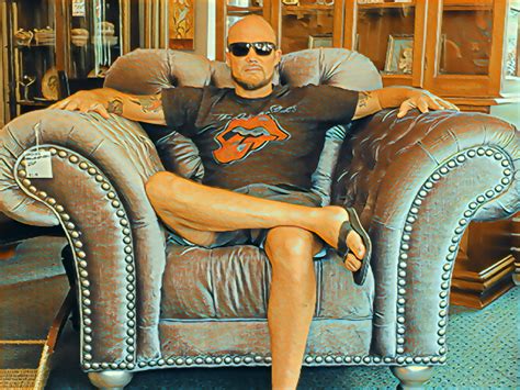 James is on Couchsurfing! | Couchsurfing