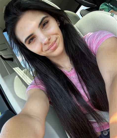 Chelsie Deville 🦌🎣🤟🏻 (@itschelsiedeville) • Instagram photos and videos