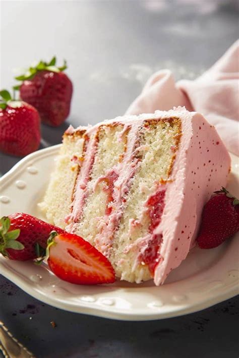 Juicy Strawberry Cake from Scratch: Recipe Guide