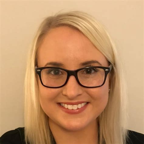 What Knoxville's Leading Experts Say About Choosing An Escort Image 17